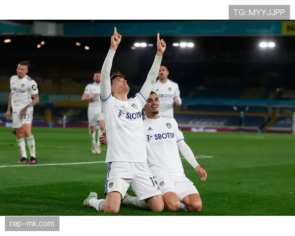 利兹联主帅战术风格解析:高位逼抢与快速转换持续推进 利兹联主帅战术风格解析:高位逼抢与快速转换持续推进