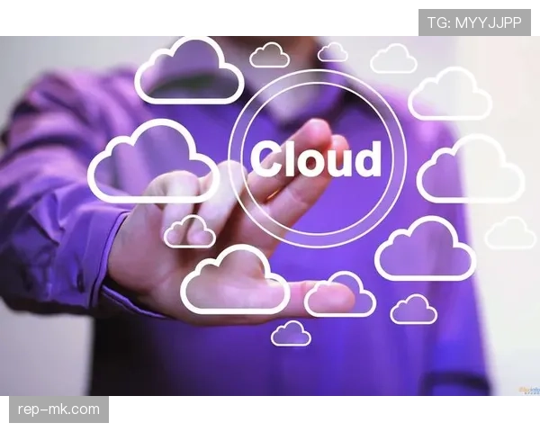 卢玉菲今天又被拍到街头买奶茶了？这气质跟赛场上的女王简直不是一个人啊！