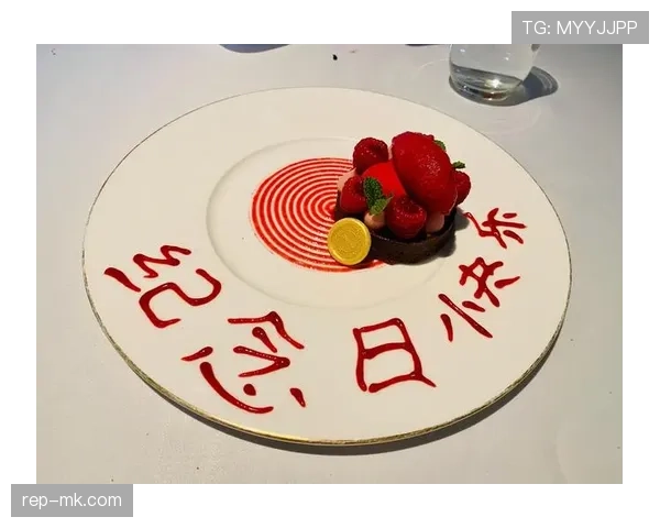 亚历克斯·摩根在家练完核心顺手煎了牛排，这日子谁顶得住